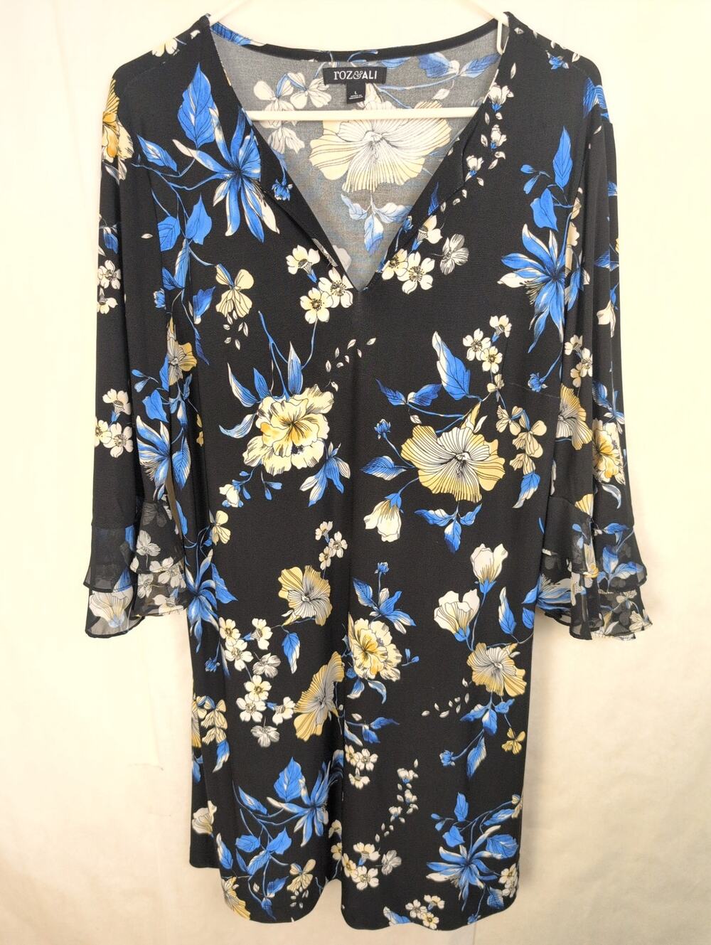 Roz and Ali black floral bell sleeve V-neck dress Size L Boho Feminine Garden